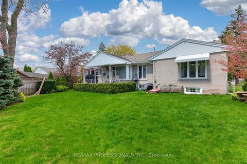 Photo 42 at 23 Ravensbourne Crescent, Rosethorn, Toronto