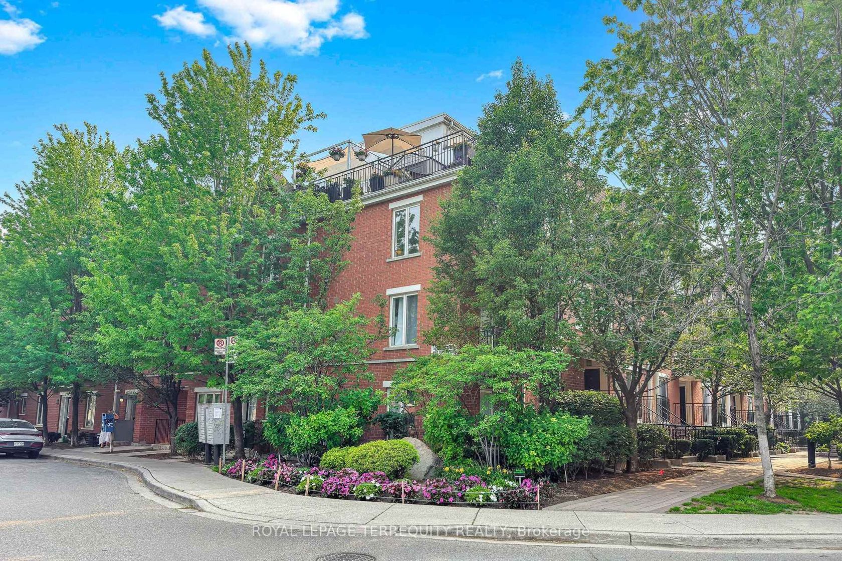 1501C - 26 Laidlaw Street, South Parkdale, Toronto 