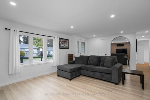 Photo 2 at 15 Cherrywood Lane, Rural Innisfil, Innisfil