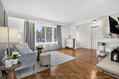 Photo 3 at 100 Perivale Crescent, Bendale, Toronto