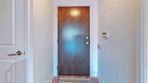 Photo 1 at 403 - 7608 Yonge Street, Yorkhill, Vaughan