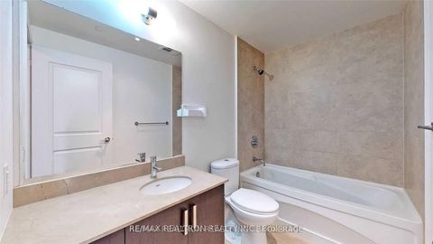 Photo 10 at 403 - 7608 Yonge Street, Yorkhill, Vaughan