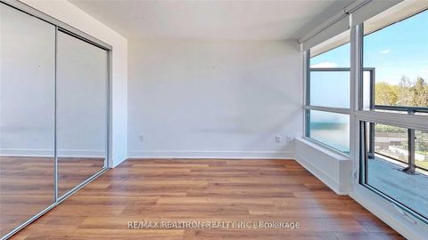 Photo 11 at 403 - 7608 Yonge Street, Yorkhill, Vaughan