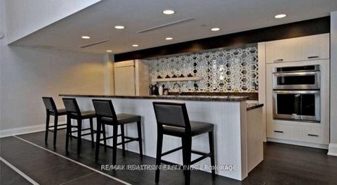 Photo 18 at 403 - 7608 Yonge Street, Yorkhill, Vaughan