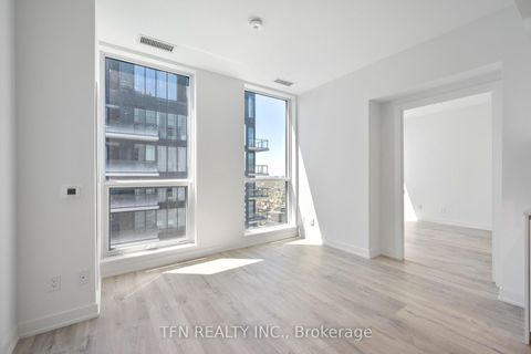 Photo 1 at 4704 - 327 King Street W, Waterfront Communities C1, Toronto