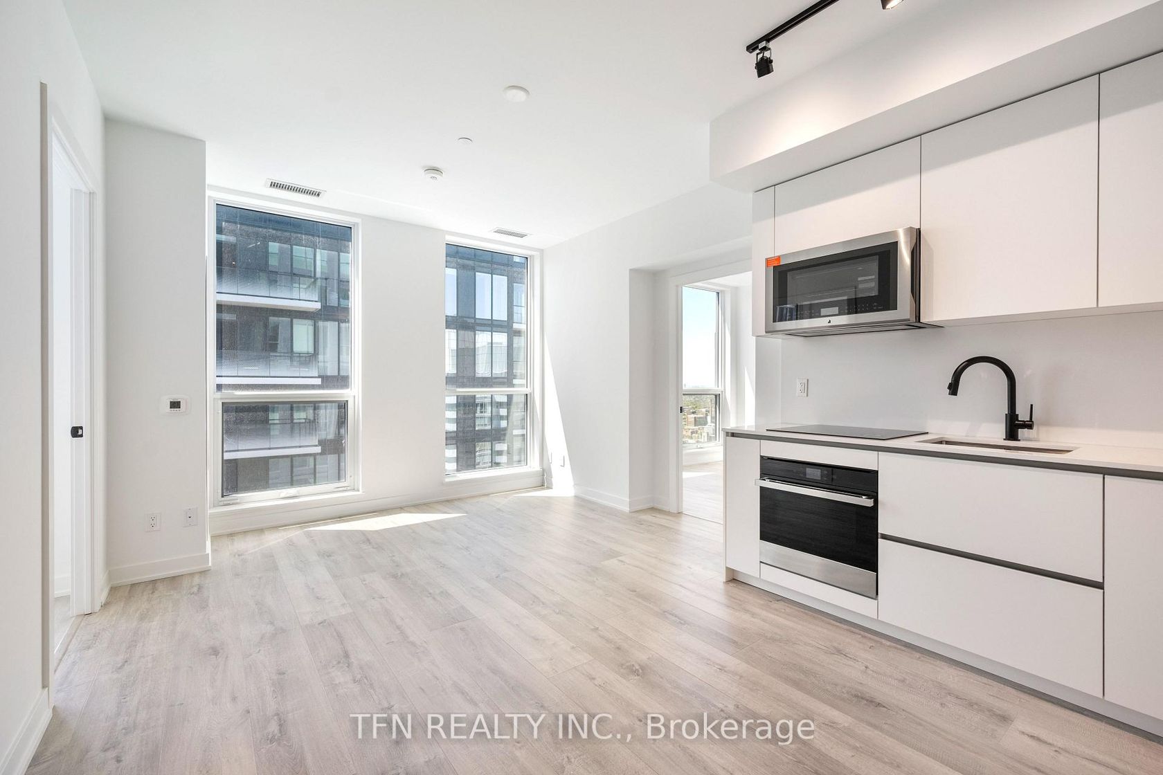 4704 - 327 King Street W, Waterfront Communities C1, Toronto photo number 2