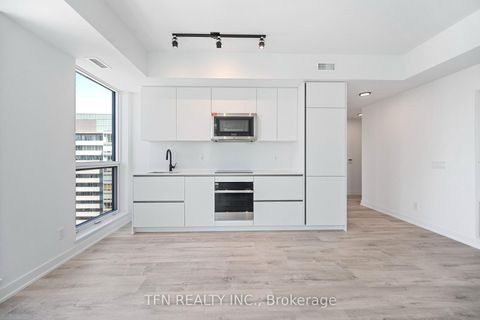 Photo 1 at 4505 - 327 King Street W, Waterfront Communities C1, Toronto