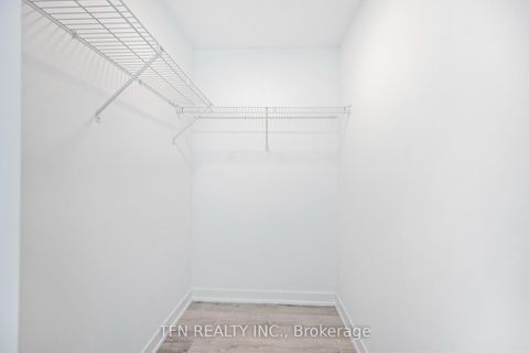 Photo 7 at 4505 - 327 King Street W, Waterfront Communities C1, Toronto