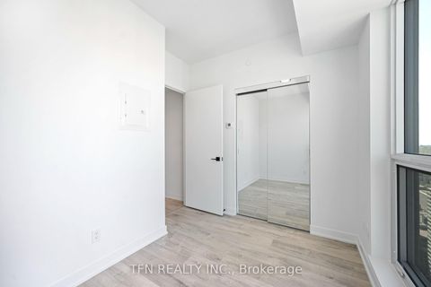 Photo 10 at 4505 - 327 King Street W, Waterfront Communities C1, Toronto