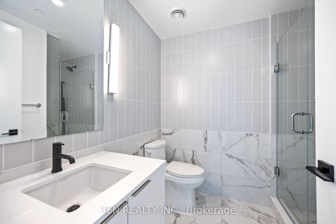 Photo 11 at 4505 - 327 King Street W, Waterfront Communities C1, Toronto