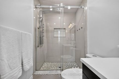 Photo 20 at 83 Royal Ridge Crescent, Maple, Vaughan