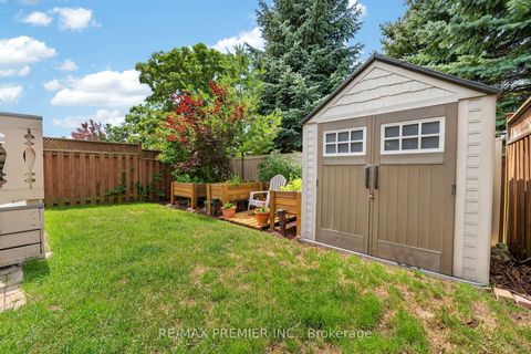 Photo 33 at 83 Royal Ridge Crescent, Maple, Vaughan