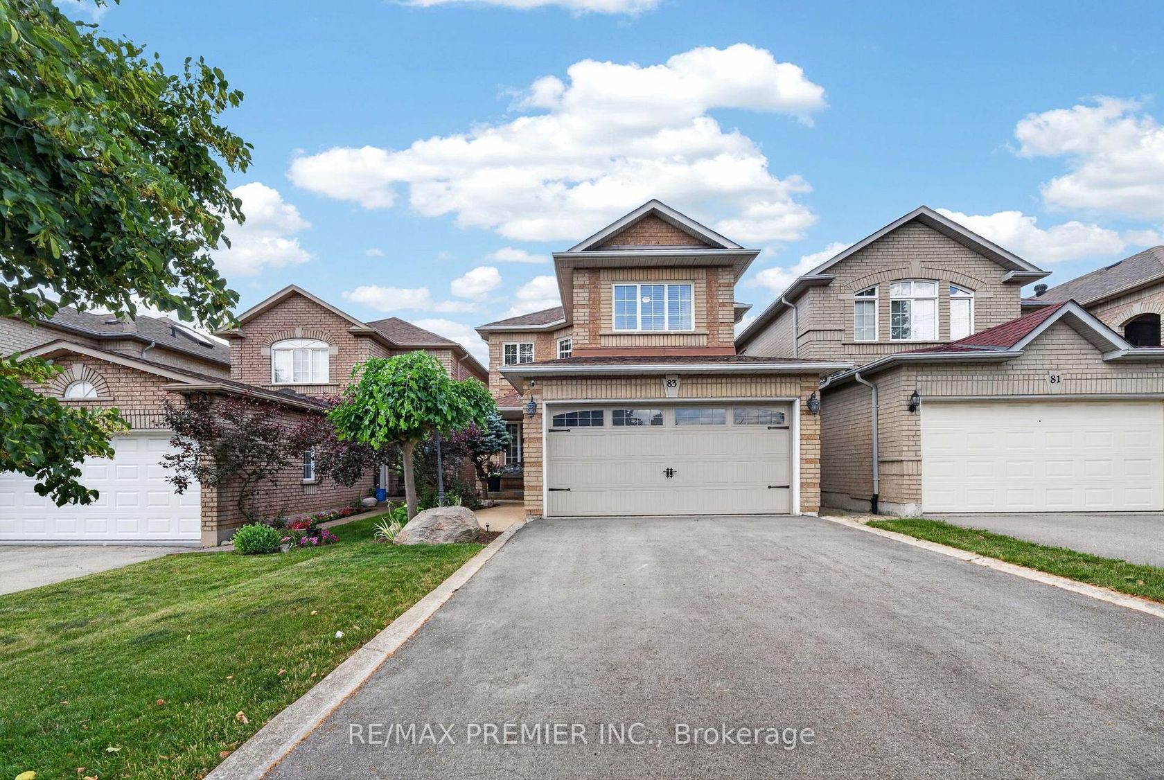 83 Royal Ridge Crescent, Maple, Vaughan photo number 2