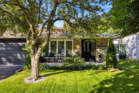 Photo 1 at 127 Redgrave Drive, Richview, Toronto