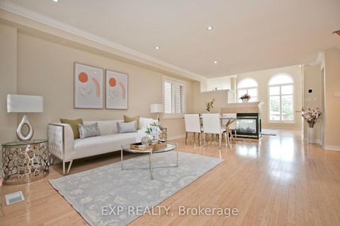 Photo 4 at 55 Sandway Crescent, Maple, Vaughan