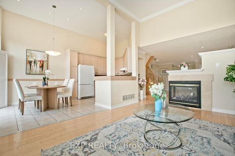 Photo 7 at 55 Sandway Crescent, Maple, Vaughan