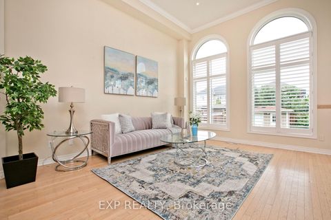 Photo 8 at 55 Sandway Crescent, Maple, Vaughan