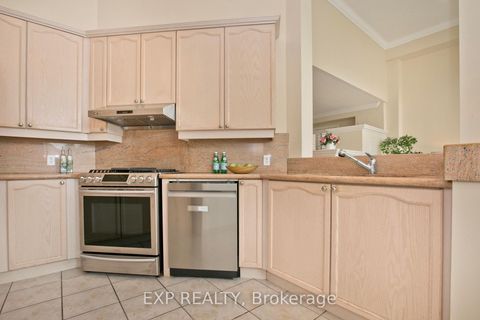 Photo 12 at 55 Sandway Crescent, Maple, Vaughan