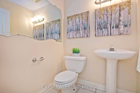 Photo 15 at 55 Sandway Crescent, Maple, Vaughan