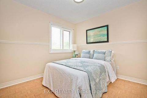 Photo 17 at 55 Sandway Crescent, Maple, Vaughan