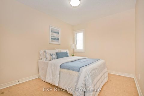 Photo 18 at 55 Sandway Crescent, Maple, Vaughan