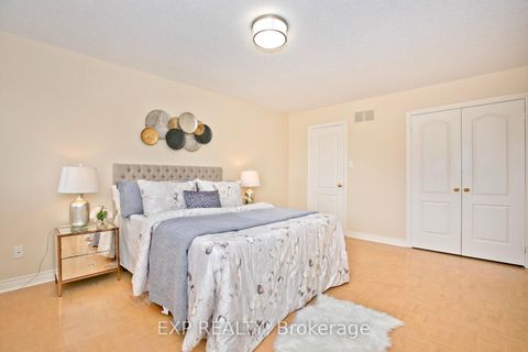 Photo 22 at 55 Sandway Crescent, Maple, Vaughan
