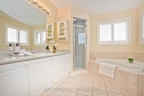 Photo 23 at 55 Sandway Crescent, Maple, Vaughan