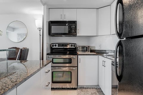Photo 7 at 511 - 208 Queens Quay W, Waterfront Communities C1, Toronto