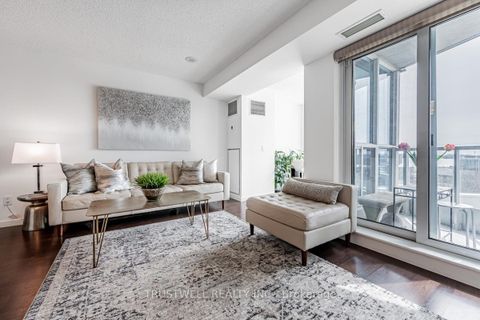Photo 9 at 511 - 208 Queens Quay W, Waterfront Communities C1, Toronto