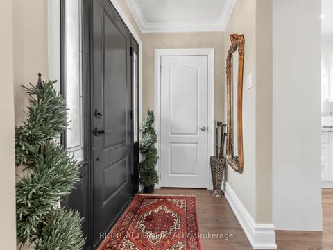 Photo 3 at 2 Grenadine Court, Humber Summit, Toronto