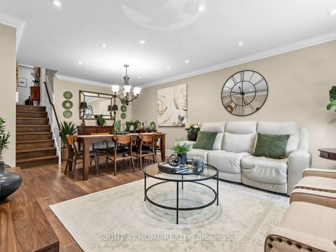 Photo 4 at 2 Grenadine Court, Humber Summit, Toronto