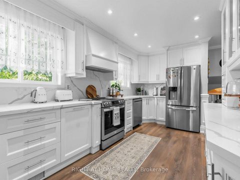 Photo 9 at 2 Grenadine Court, Humber Summit, Toronto