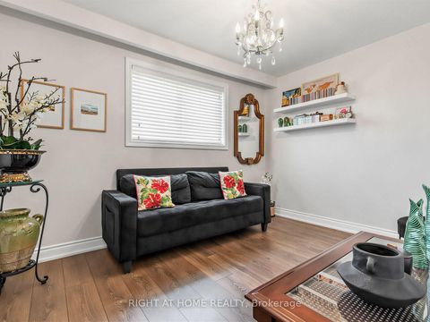 Photo 15 at 2 Grenadine Court, Humber Summit, Toronto