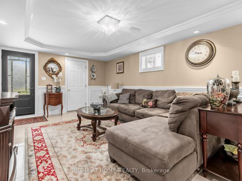 Photo 25 at 2 Grenadine Court, Humber Summit, Toronto