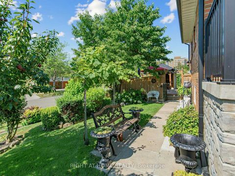 Photo 30 at 2 Grenadine Court, Humber Summit, Toronto