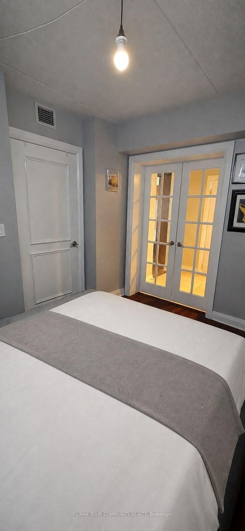 Photo 6 at 413 - 2737 Keele Street, CFB, Toronto