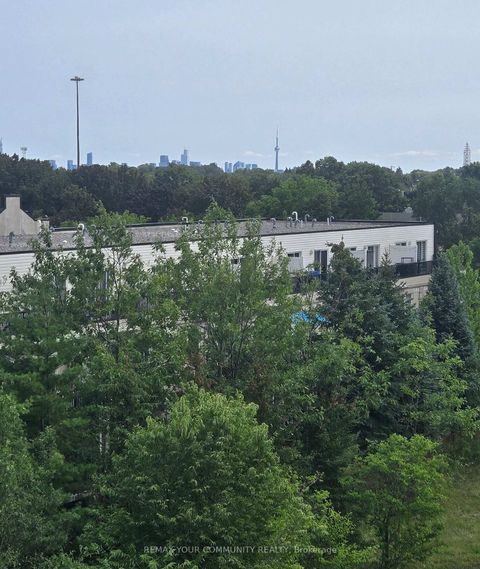 Photo 12 at 413 - 2737 Keele Street, CFB, Toronto