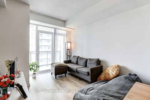 Photo 12 at 965 - 60 Ann O'Reilly Road, Henry Farm, Toronto
