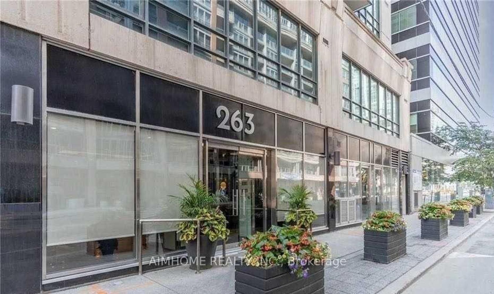 1206 - 263 Wellington Street W, Waterfront Communities C1, Toronto photo number 2