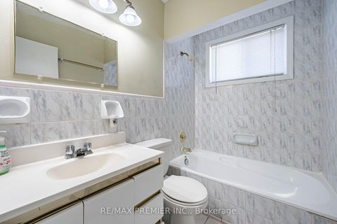 Photo 13 at 5 Valois Court, Beaumonde Heights, Toronto