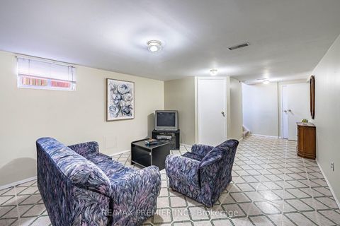 Photo 16 at 5 Valois Court, Beaumonde Heights, Toronto