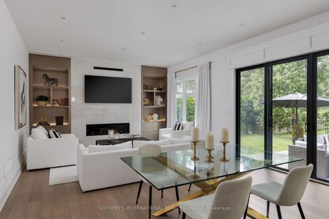 Photo 7 at 2B Fairway Road, Rosethorn, Toronto