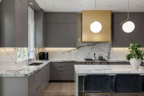 Photo 12 at 2B Fairway Road, Rosethorn, Toronto