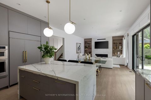 Photo 15 at 2B Fairway Road, Rosethorn, Toronto