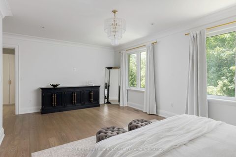 Photo 21 at 2B Fairway Road, Rosethorn, Toronto