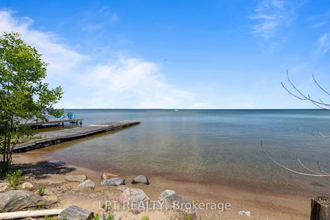 Photo 1 at 815 Paradise Drive, Historic Lakeshore Communities, Georgina