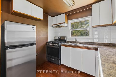 Photo 10 at 815 Paradise Drive, Historic Lakeshore Communities, Georgina
