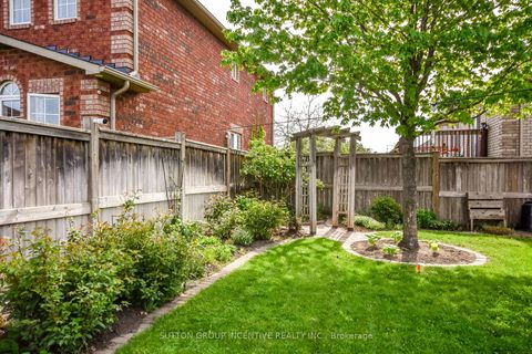 Photo 37 at 2 Hewitt Place, Georgian Drive, Barrie