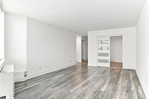 Photo 8 at 1104 - 250 Queens Quay, Waterfront Communities C1, Toronto
