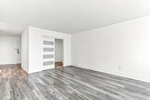 Photo 10 at 1104 - 250 Queens Quay, Waterfront Communities C1, Toronto
